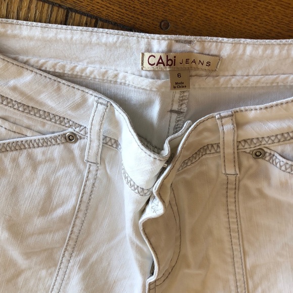 White denim capris size 6. - Picture 4 of 4